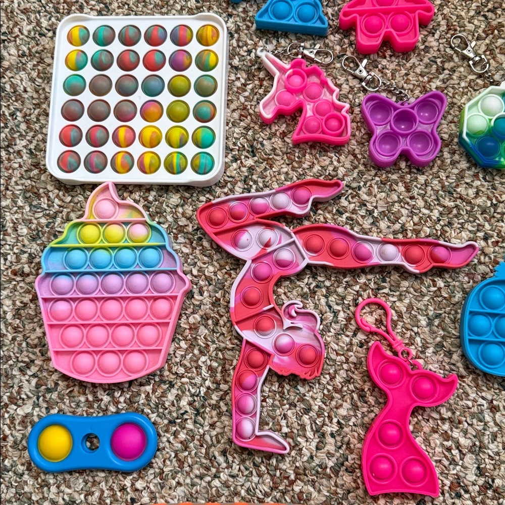 Colorful Pop It Fidget Toy Set includes keychains and pencil case! - Picture 3 of 5